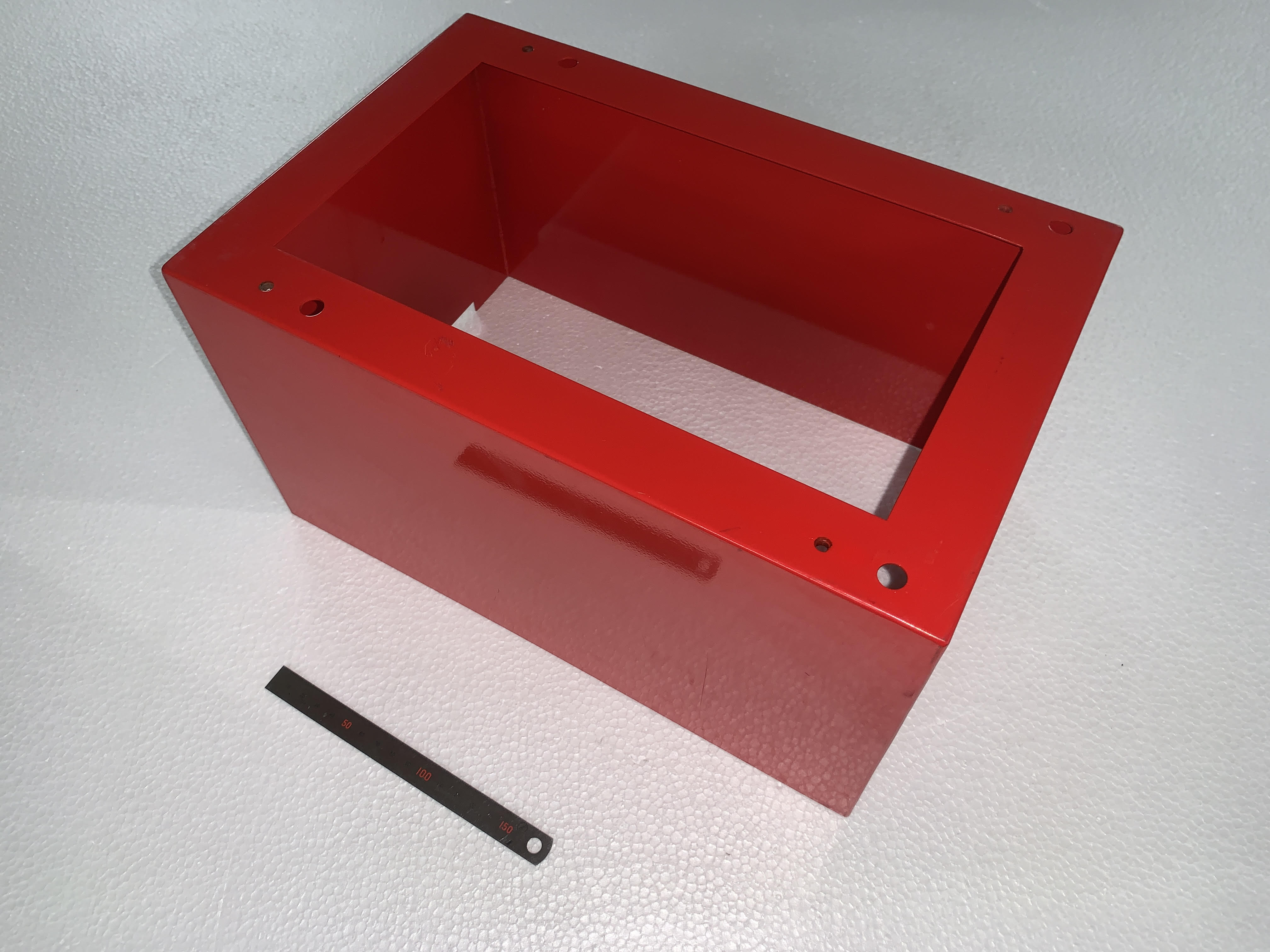 車両カバー部品